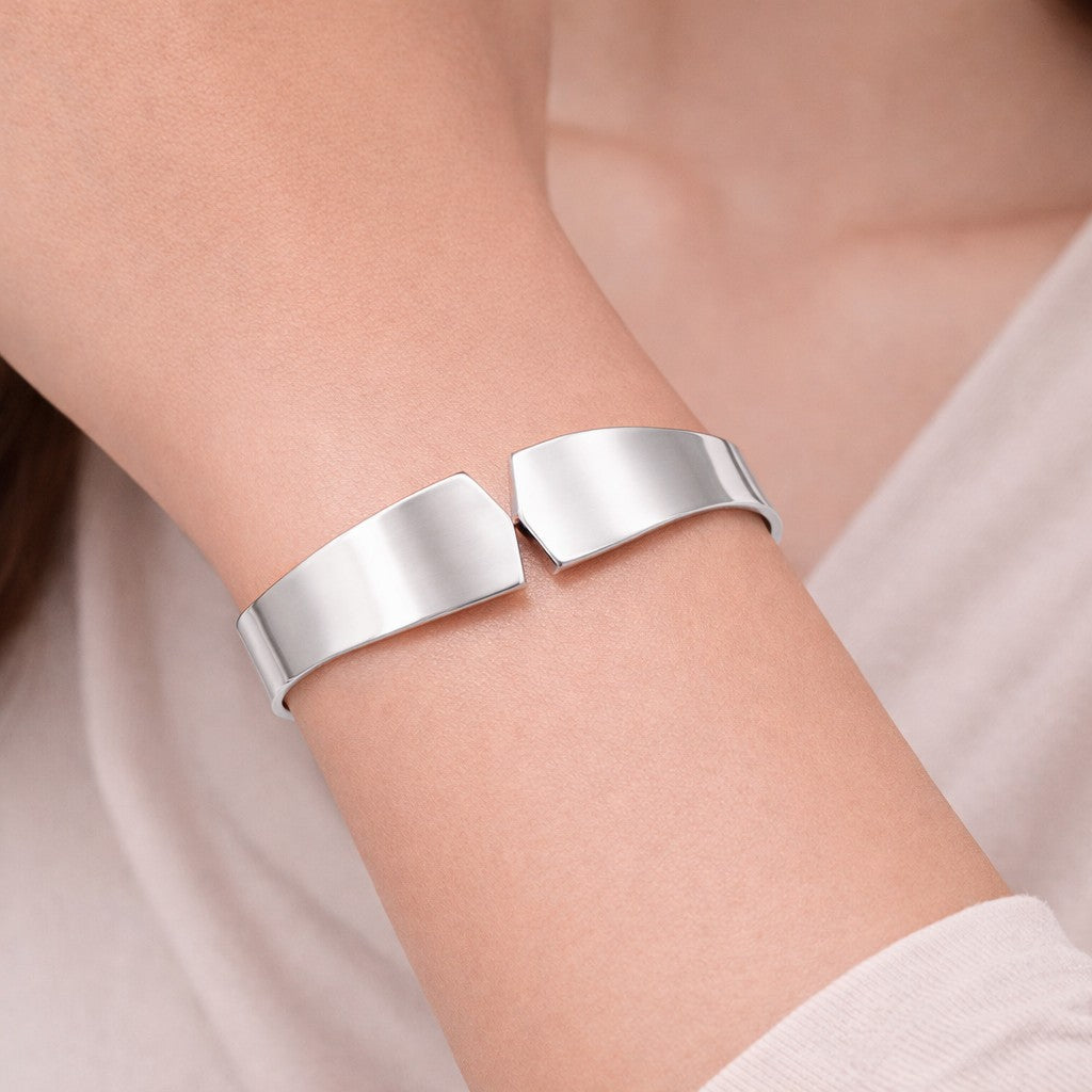 Majesty Magnetic Closure Bangle for Women