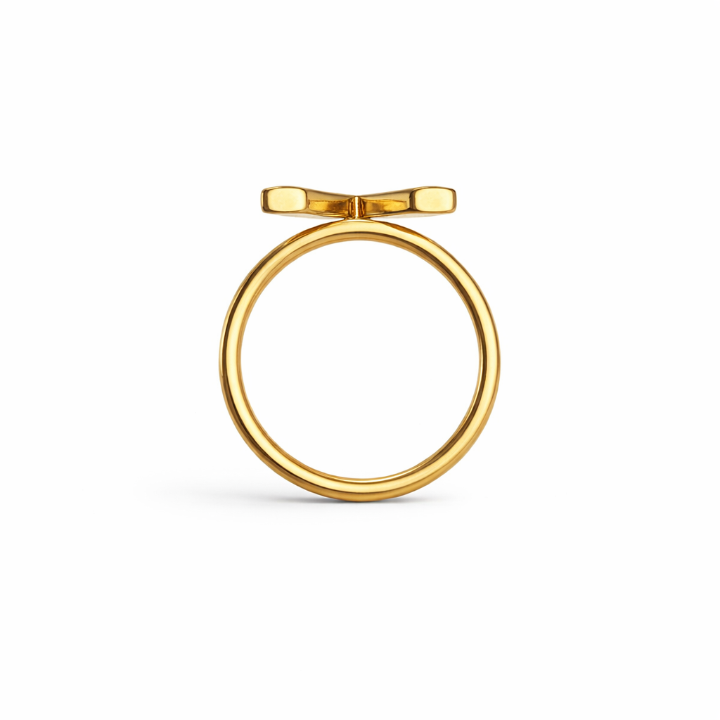 Angled view of gold V ring detailing